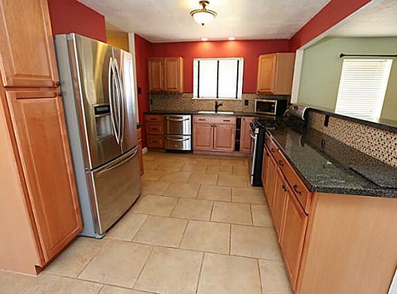 5th image of 1933 Westwood Dr