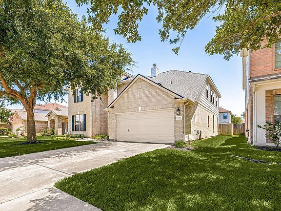 3rd image of 3210 Legends Creek Dr