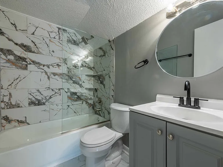 8366 Coralberry Ln — Photo 4