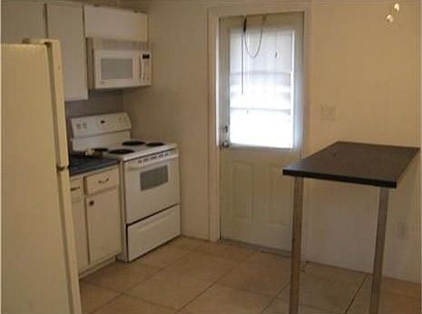2nd image of 48 SW 12th St