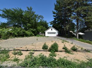 18 Sacandaga Rd, Schenectady, NY 12302