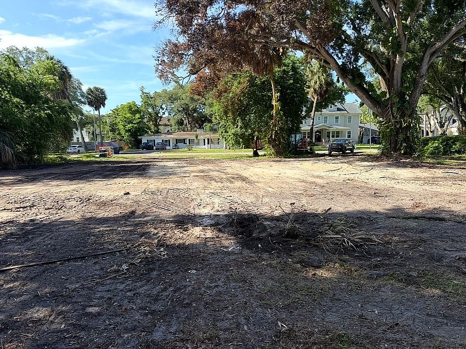1st image of 4305 W Woodmere Rd