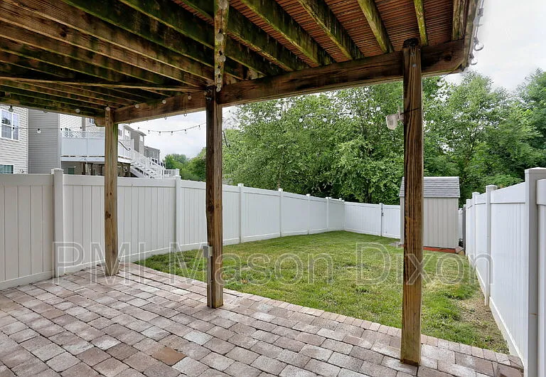 8434 Stansbury Lake Dr — Photo 33
