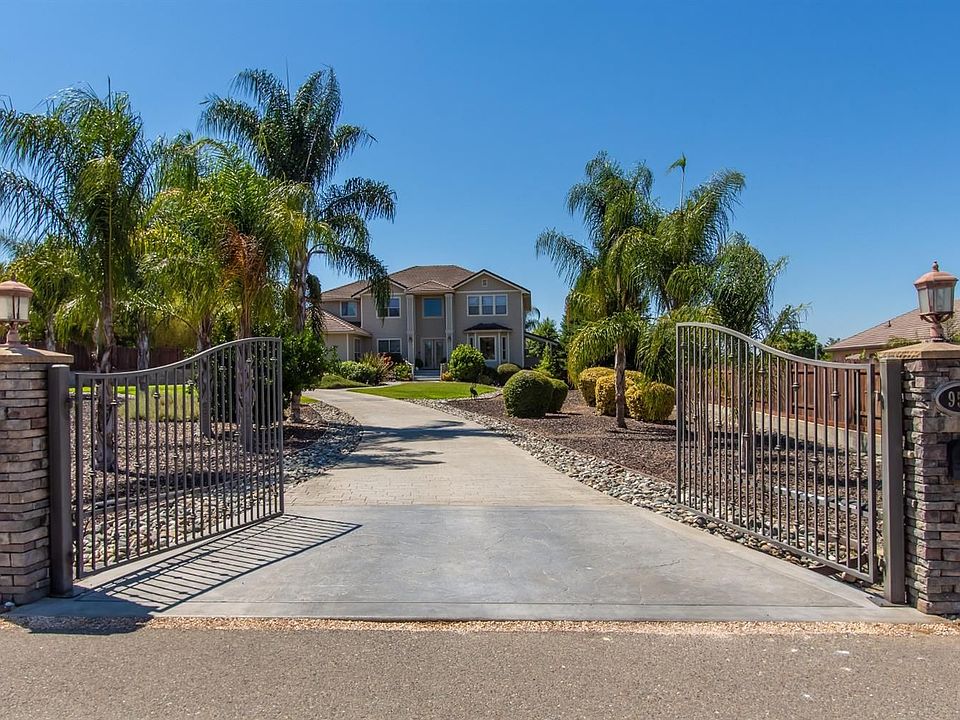 1st image of 9581 S Canyon Ct