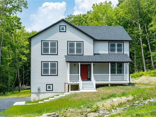 3 Calico Way, Wallkill, NY 12589