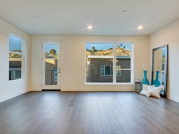 5th image of 2767 N Wright Ln