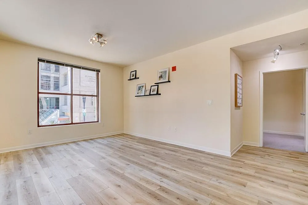 2 bed, 1116 sqft, $3,400 — Photo 4