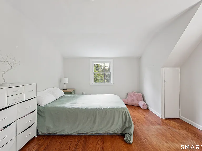 111 Mill Hill Rd — Photo 31