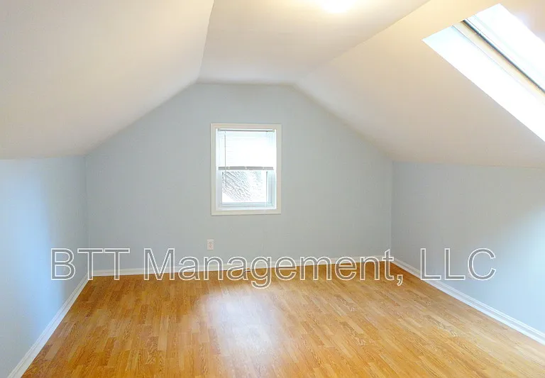 8405 Greenwood Ave #2 — Photo 48