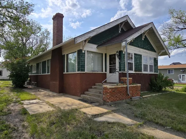 413 S 1st St W, Baker, MT 59313