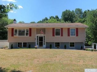 25 Hewlett Rd, Red Hook, NY 12571