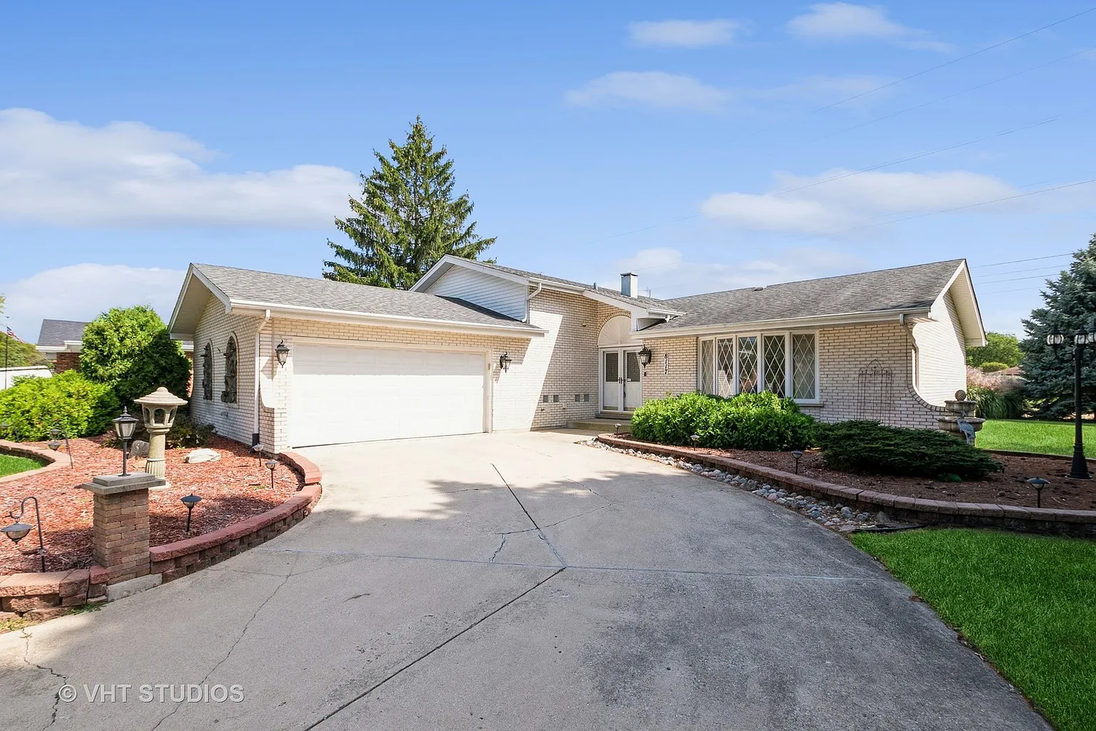 8117 Anne Dr photo 1