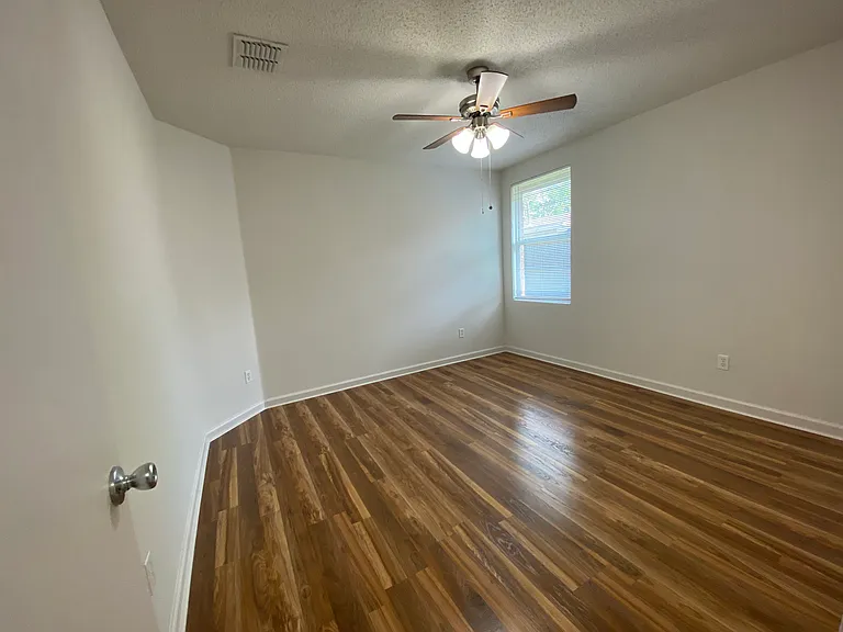 618 Marbury Way — Photo 18