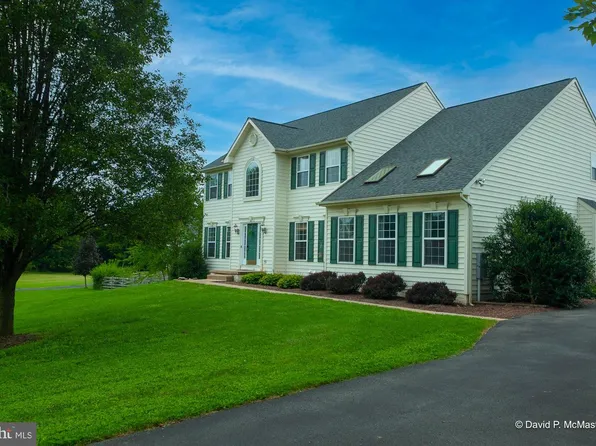 166 Clearbrook Dr, Harpers Ferry, WV 25425