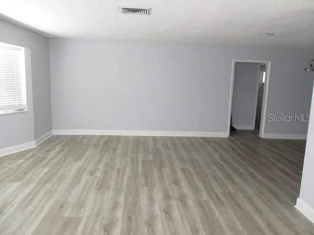 3 bed, 2.0 bath, 1854 sqft, $2,850 — Photo 2
