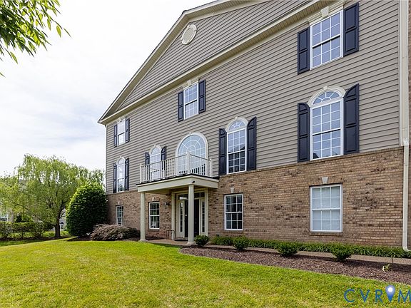 2nd image of 2816 Murano Way