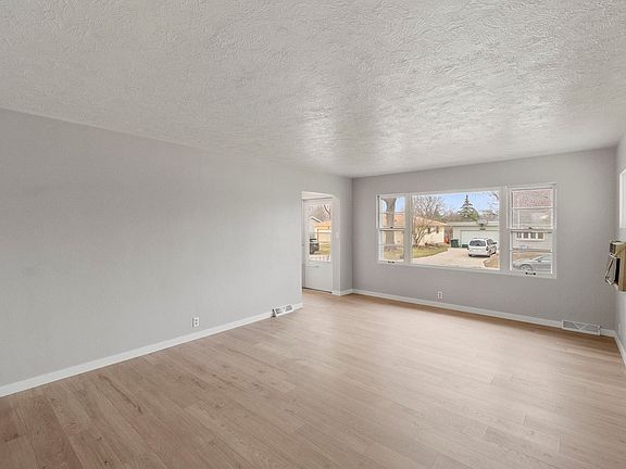 4th image of 1746 Patton Ave