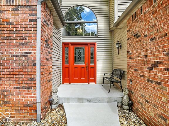 4th image of 2316 E Linden Hill Dr