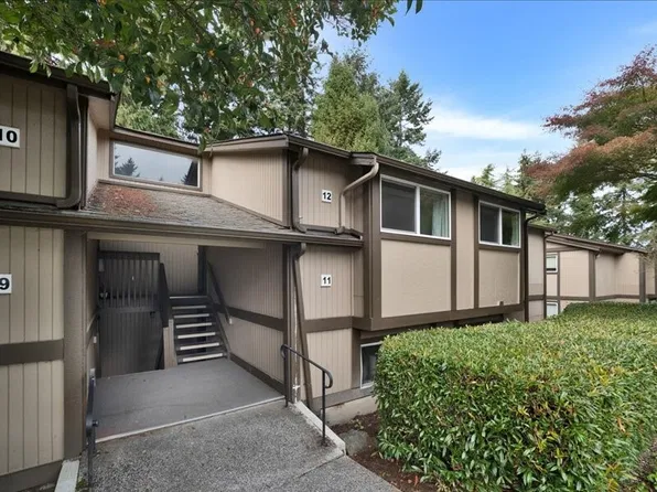 4727 176th Street SW #J12, Lynnwood, WA 98037