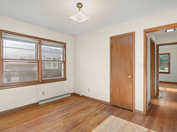5th image of 3924 29th Ave