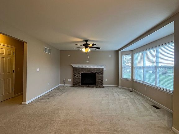 4th image of 761 Willow Spring Hill Dr
