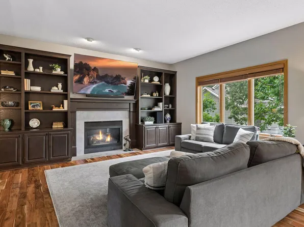 3794 Smithfield Curv, Woodbury, MN 55129