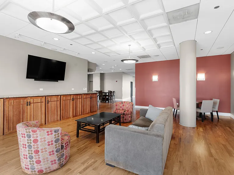 1515 S Prairie Ave #705 — Photo 25
