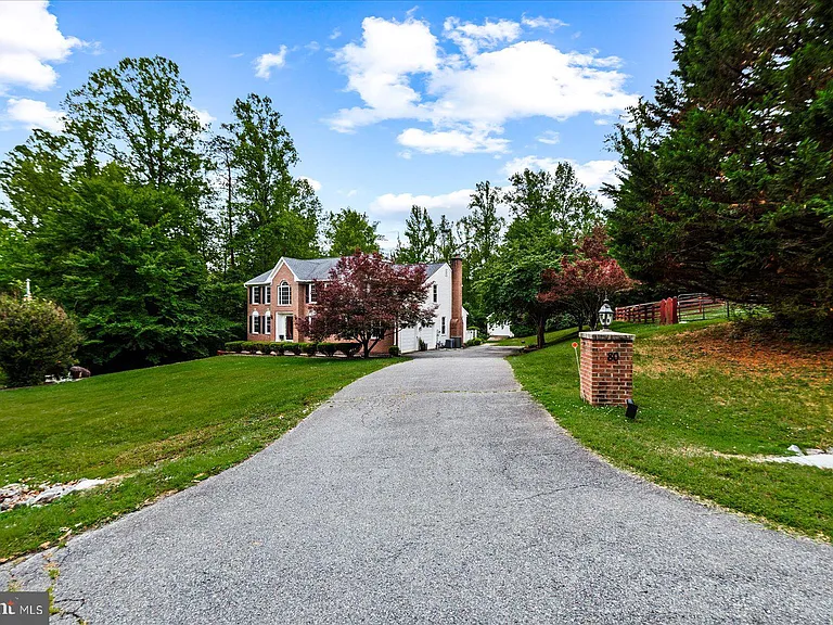 80 Stonewall Dr — Photo 23
