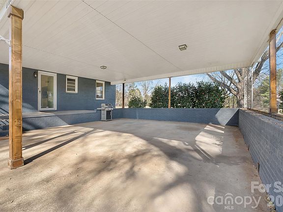 2nd image of 6268 Long Island Rd