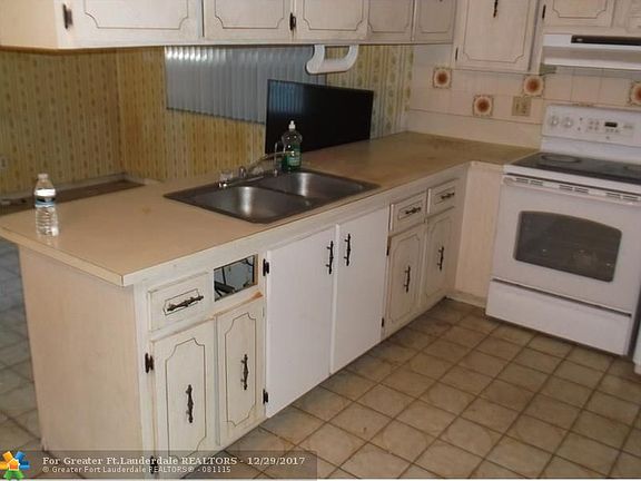 5th image of 8241 NW 47th St