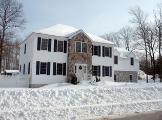 3 Allison Dr, Seabrook, NH 03874