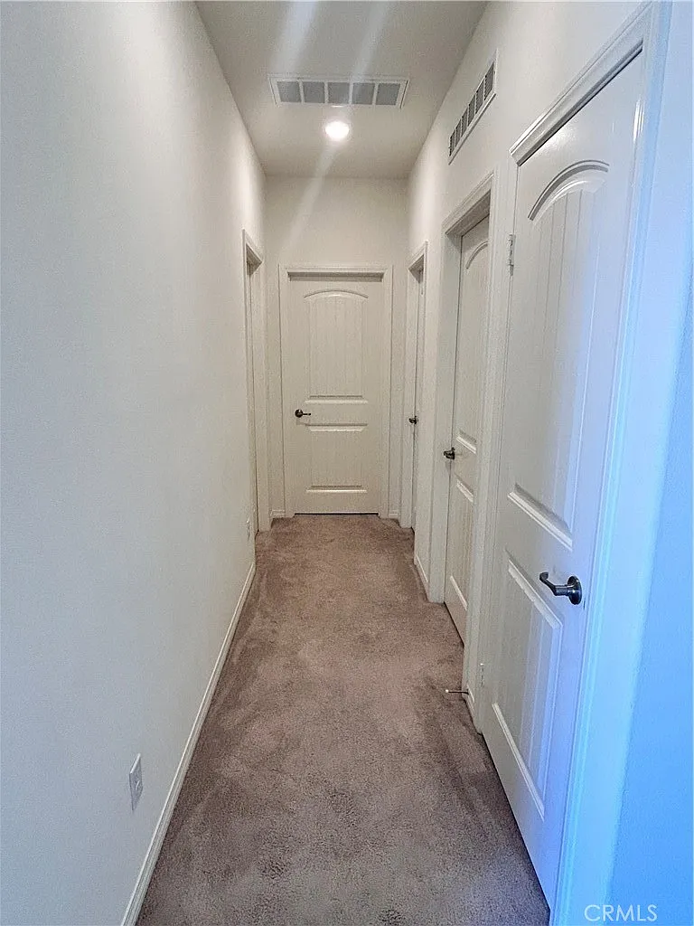 2 bed, 1.5 bath, 1300 sqft, $1,925 — Photo 3