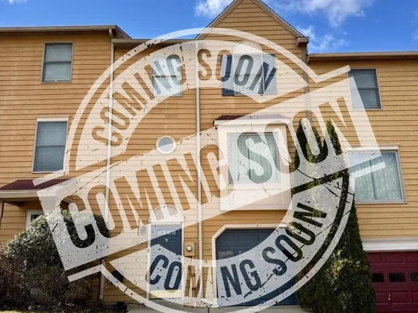 6627 E Beach Dr, New Market, MD 21774