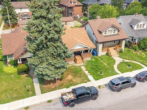 4th image of 1408 Dougall Ave