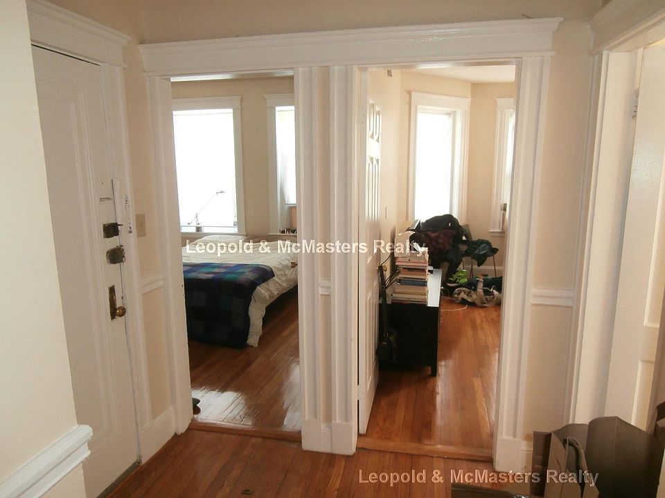 2nd image of 225 Kelton St #18A