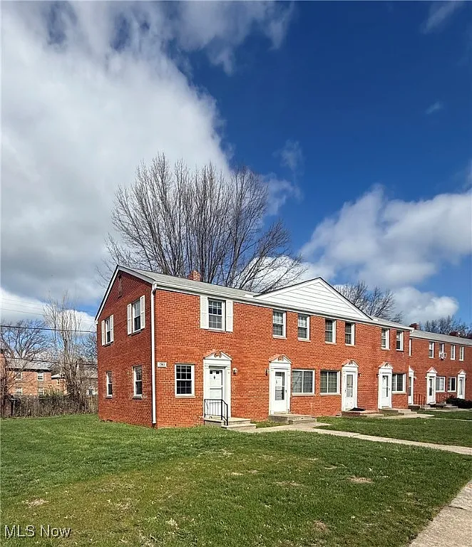 421 Kenwood Dr #A-1 photo 1
