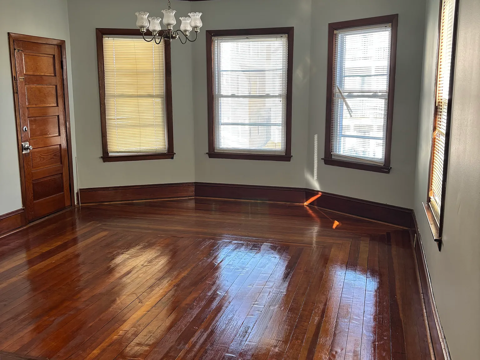 210 Whitman St — Photo 1