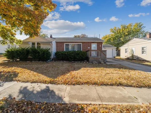 512 5th St SE, Oelwein, IA 50662