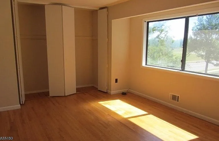 428 Brookside Ln — Photo 5
