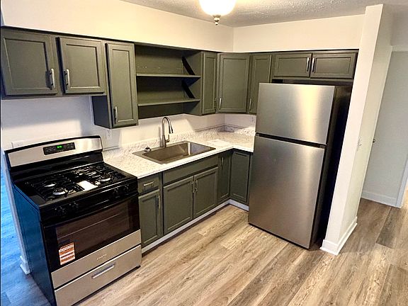 3rd image of 1716 E 33rd Pl #2