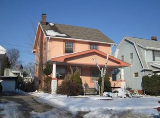 9711 Robinson Ave, Garfield Hts, OH 44125