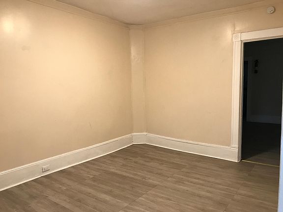 3rd image of 1424 Orange Ave NW