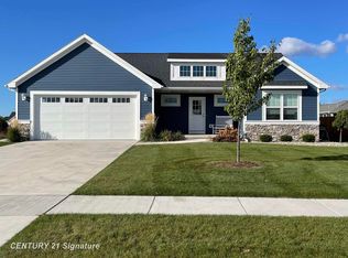 10132 Sarle Rd, Freeland, MI 48623