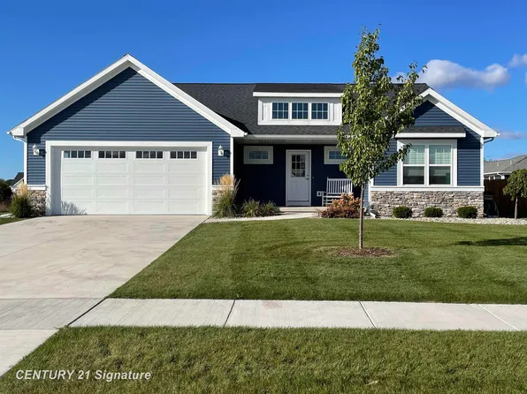 10132 Sarle Rd, Freeland, MI 48623