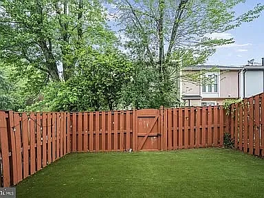 6335 Rockshire St — Photo 4