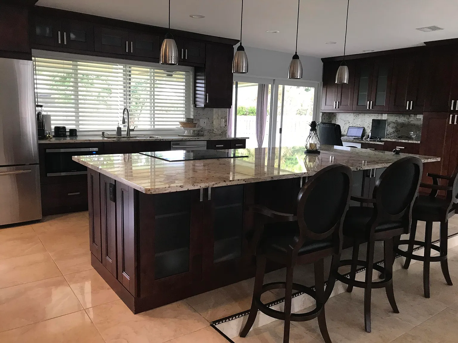 3 bed, 2.0 bath, 1770 sqft, $7,900 — Photo 4
