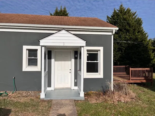 818 Wiggington Rd #3, Lynchburg, VA 24502