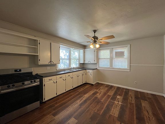 Large kitchen/dining room