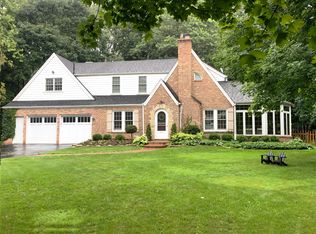 1020 Lone Tree Rd, Elm Grove, WI 53122