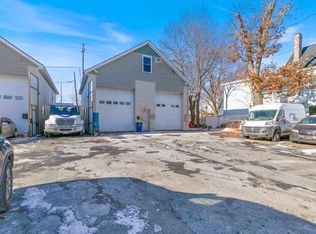 31 Garfield St, Lawrence, MA 01843